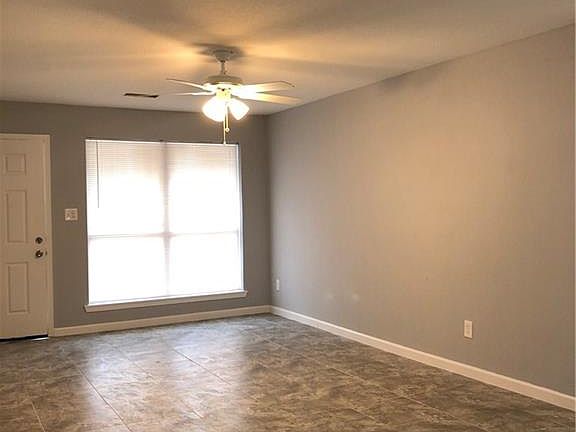 3rd image of 4028 Mehalia Dr