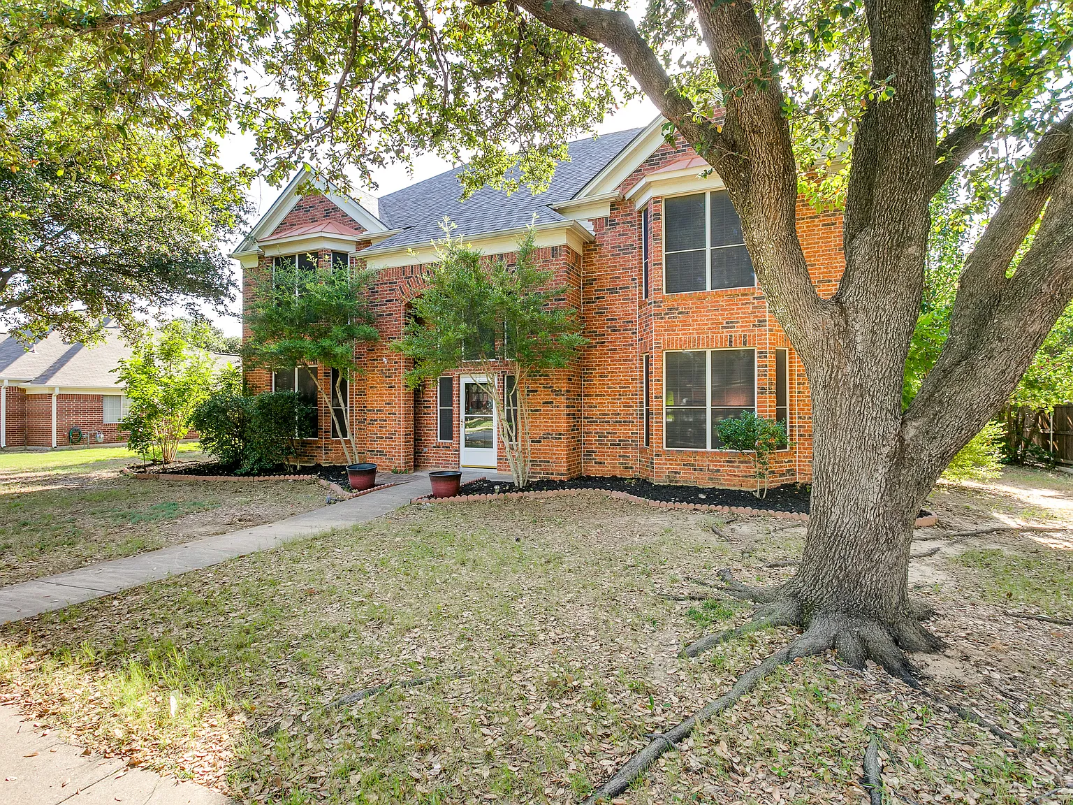 4 bed, 2811 sqft, $2,900 — Photo 3