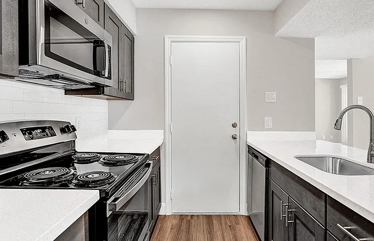 Viridian Apartments — Photo 8