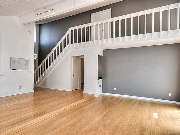 3rd image of 12213 Foxglove Ct