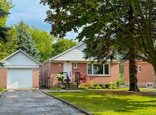 155 Phyllis Ave, Toronto, ON M1M 1Y5