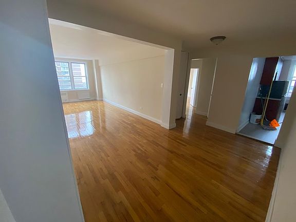2nd image of 273 Saint Marks Pl APT 5C