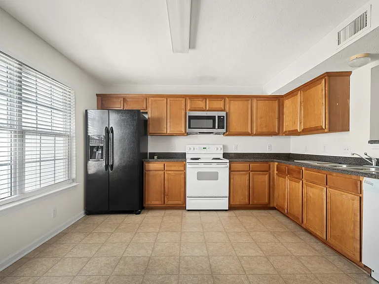 426 Arapaho Dr — Photo 16