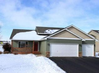 1498 Spinnaker Rd, Waconia, MN 55387