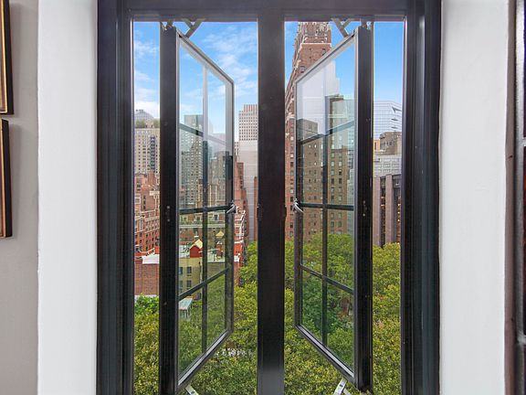 3rd image of 25 Tudor City Pl #1212/1214