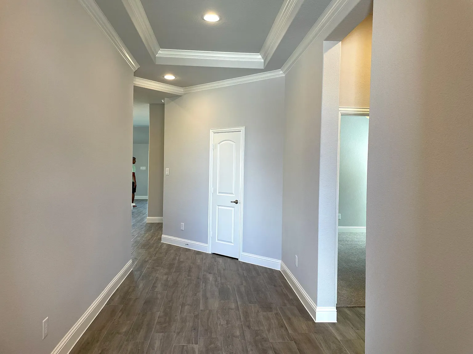 810 Mildren Ln — Photo 4