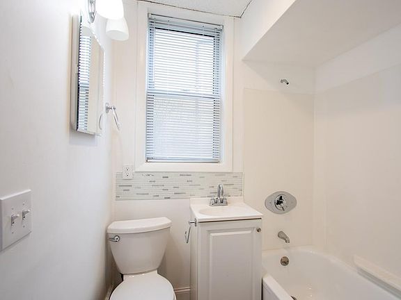 4th image of 112 Hollingsworth St APT 2