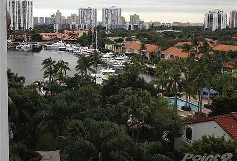2nd image of 3610 Yacht Club Dr APT 814