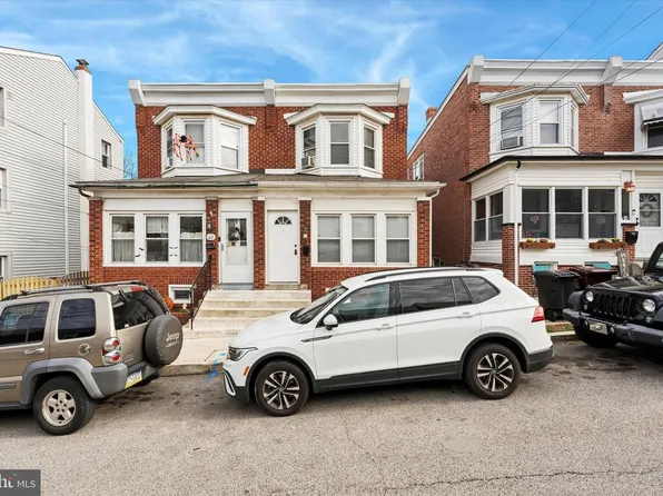 615 Green St, Bridgeport, PA 19405