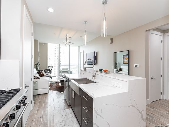 2nd image of 610 E MARKET ST #2504
