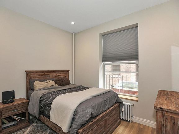 4th image of 153 W 80th St APT 3C
