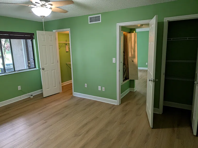 2011 Wingate Way #2011 — Photo 9