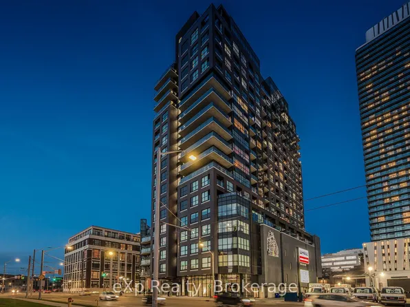 1 Victoria St S #1006, Kitchener, ON N2G 0B5