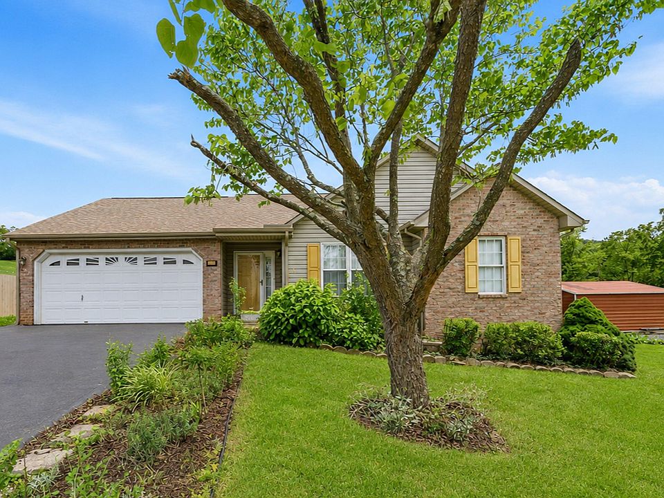 1st image of 1315 Cedar Hl