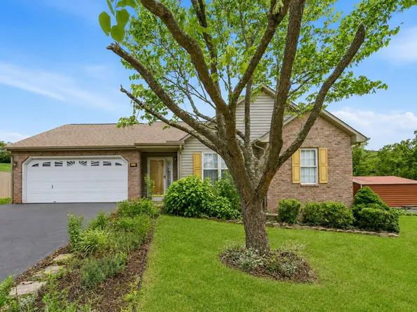 1315 Cedar Hl, Roanoke, VA 24019