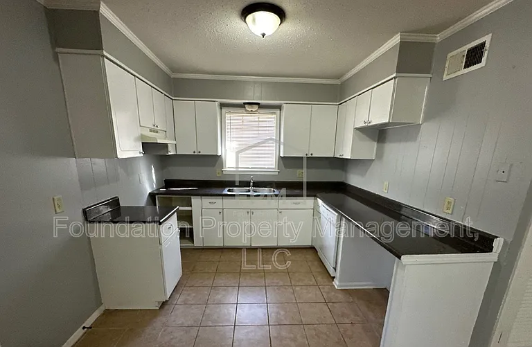 2874 Knight Rd — Photo 3