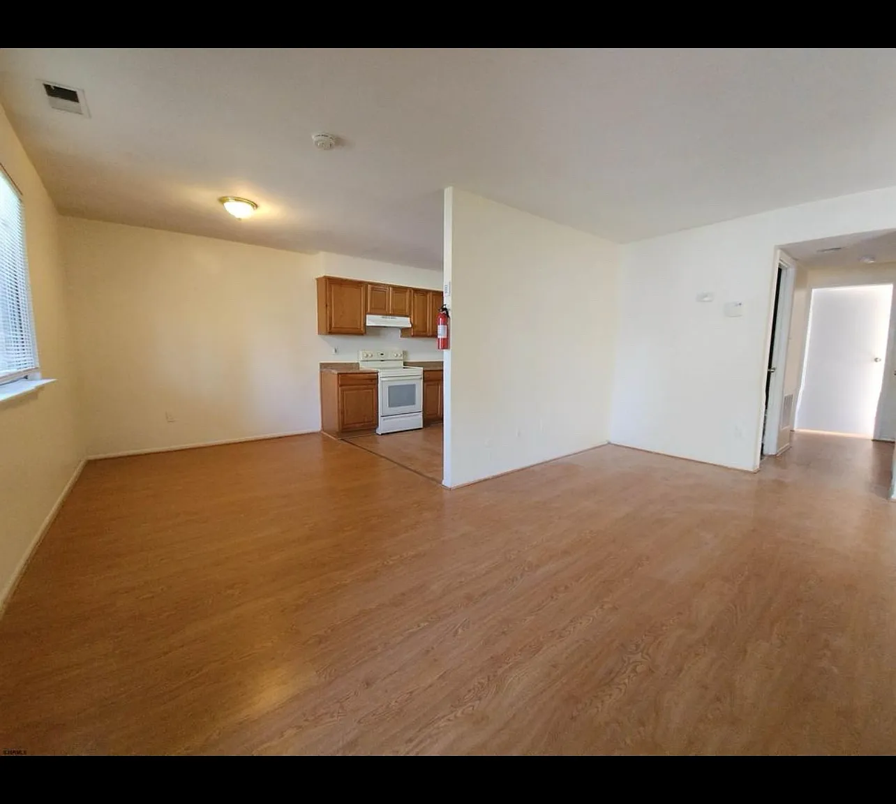 2 bed, 956 sqft, $1,900 — Photo 4