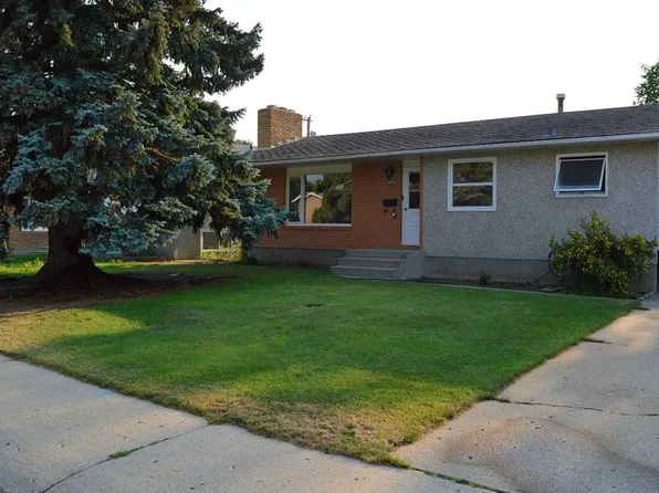 892 Bassett Cres NW, Medicine Hat, AB T1A 6Z4