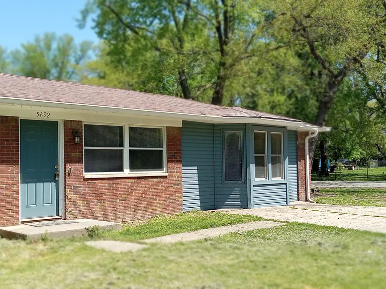 5652 E 19th St #2 — Photo 5