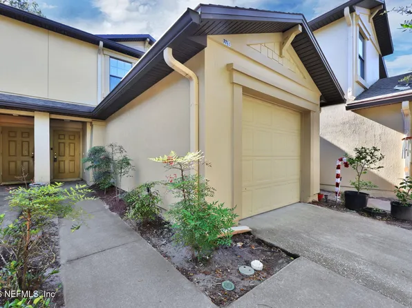 7764 PLAYSCHOOL Lane, Jacksonville, FL 32210