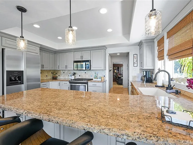 875 Coast View Dr — Photo 48