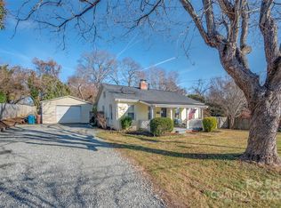 205 Bentwood Dr, Forest City, NC 28043