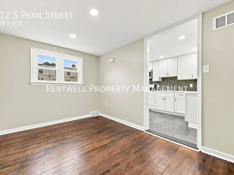 712 S Penn St — Photo 14