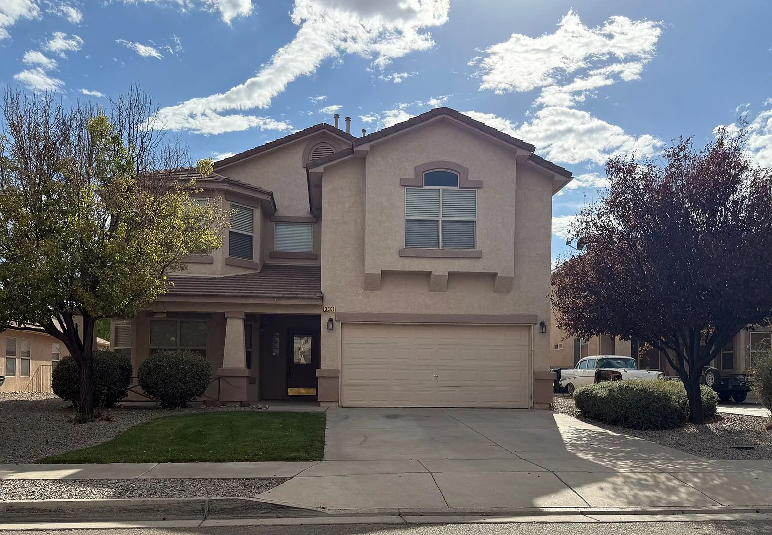 4 Br, 2.5 Ba with 2 living areas and over 2700 square feet in Cabezon. — Photo 1