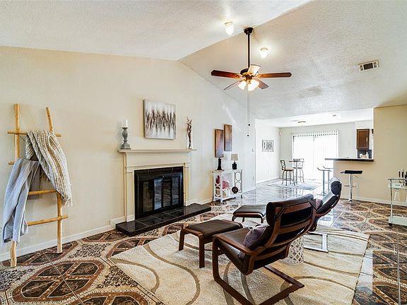 3rd image of 1110 Geneva Ct