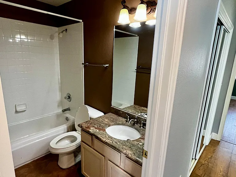 1727 Victorian Point — Photo 19