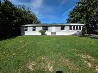 25495 Parksley Rd, Parksley, VA 23421