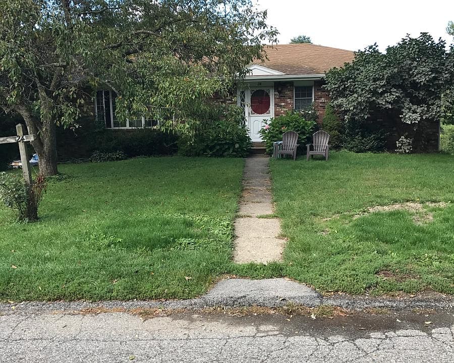 Charming Front Yard and Facade