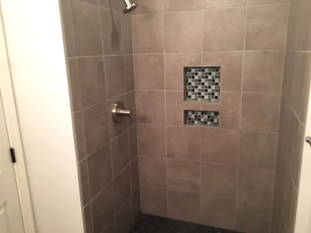2nd Full Bathroom, shower