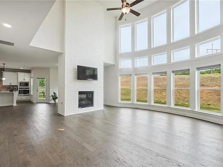 4055 Starwood Dr — Photo 18