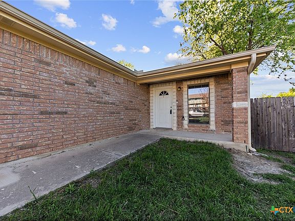 3rd image of 903 Travis Ln #B