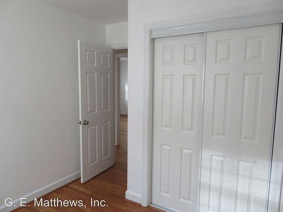 4th image of 1130 E Augusta Ave