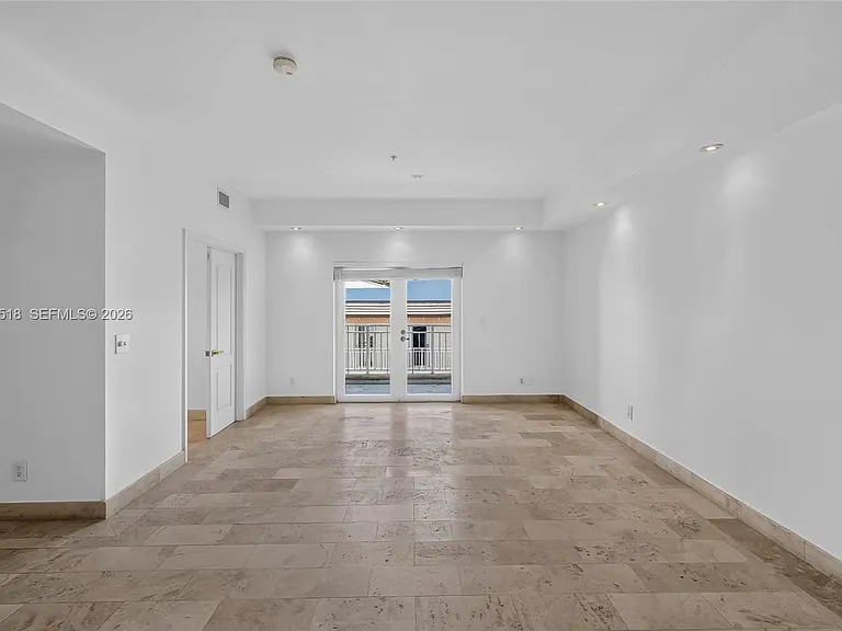 1413 Sunset Harbour Dr #209 — Photo 21