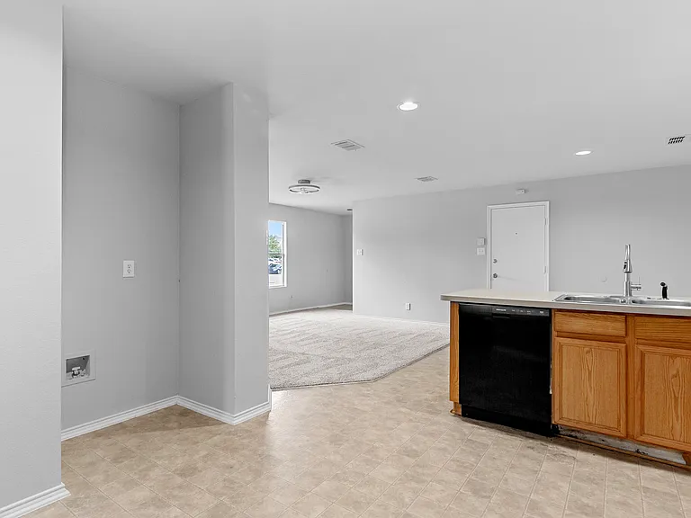 500 Canvas Ct — Photo 10
