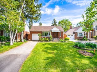 39 Old Oak Rd #BASEMENT, Toronto, ON M9A 2W1