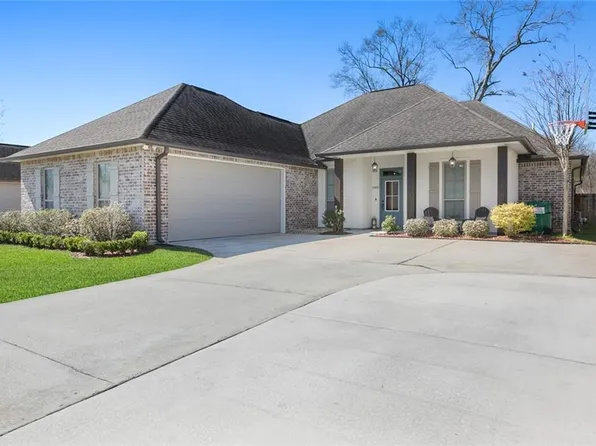 11405 Oak Run Dr, Geismar, LA 70734