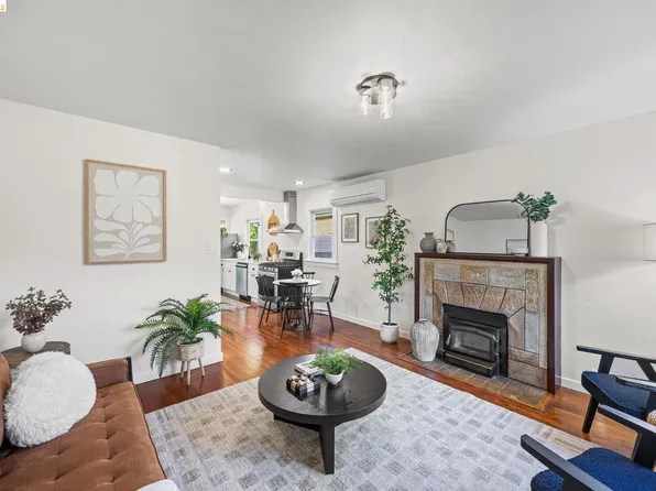 6301 Hillmont Dr, Oakland, CA 94605