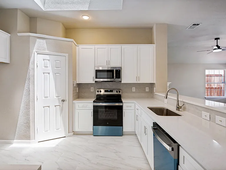 3548 Misty Meadow Dr — Photo 18