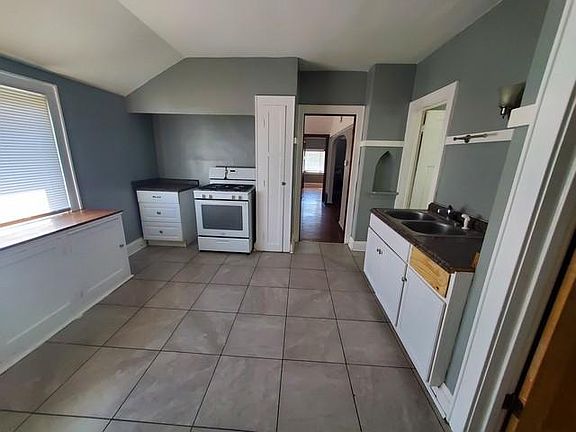3rd image of 5452A N 39th St #A