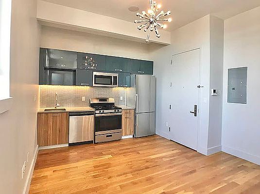 2nd image of 374 Kosciuszko St #401