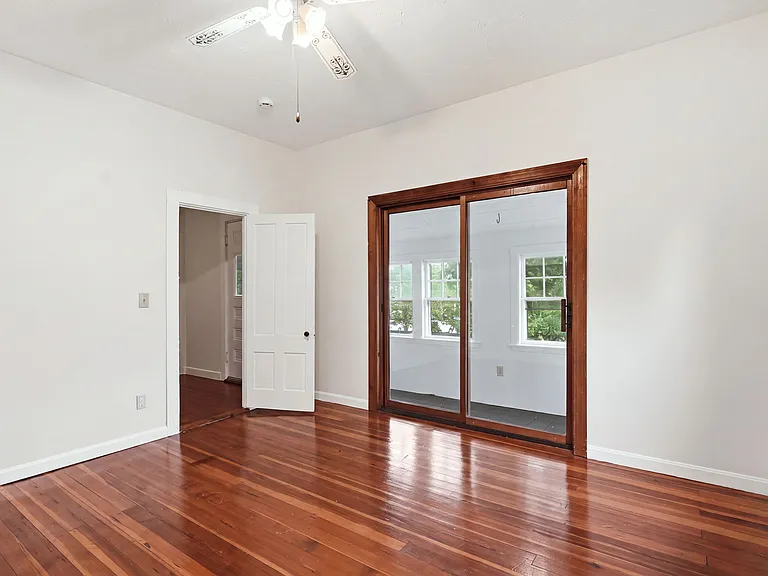457 N Franklin St — Photo 18