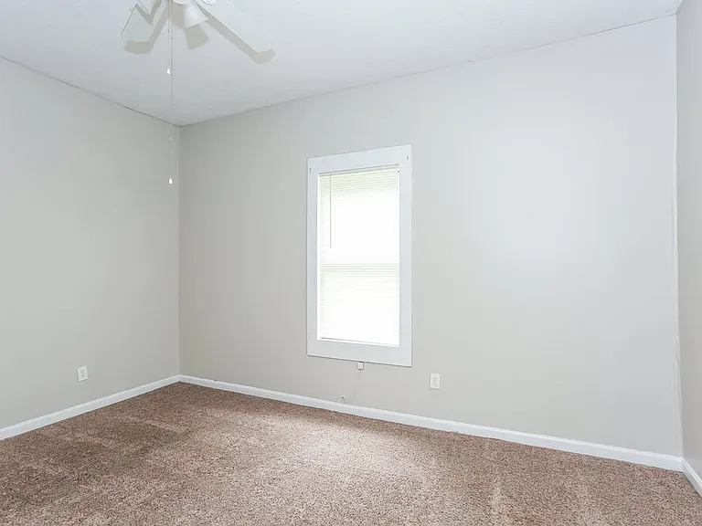 6129 Sorrell St NE — Photo 13