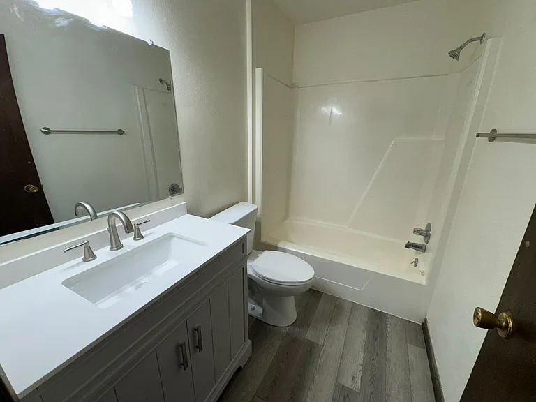 4415 Toronto St #2 — Photo 11
