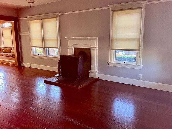 5th image of 271 S Grand St #271
