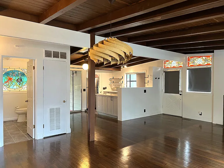9405 N Geneva Ave — Photo 5