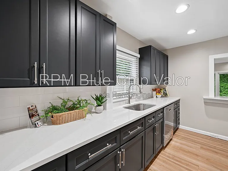 3395 Ault View Ave — Photo 8